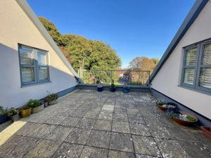 Photo 8- click for photo gallery